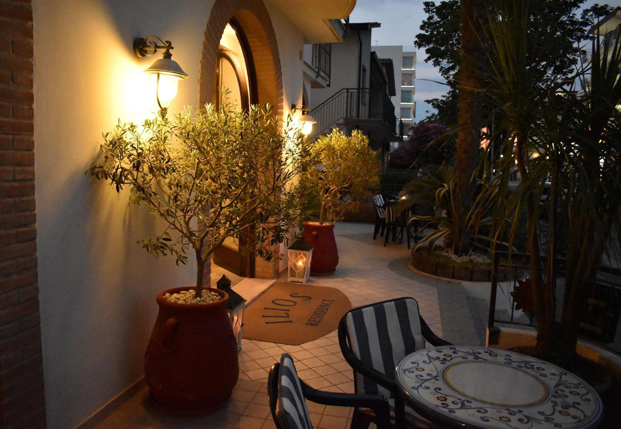 ليدو دي يسولو Ilios Residence المظهر الخارجي الصورة
